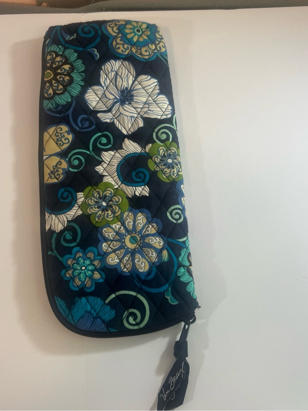 Vera Bradley Quilted Flat Iron Curling Iron Pouch in Navy, Teal & Cream - Picture 2 of 5